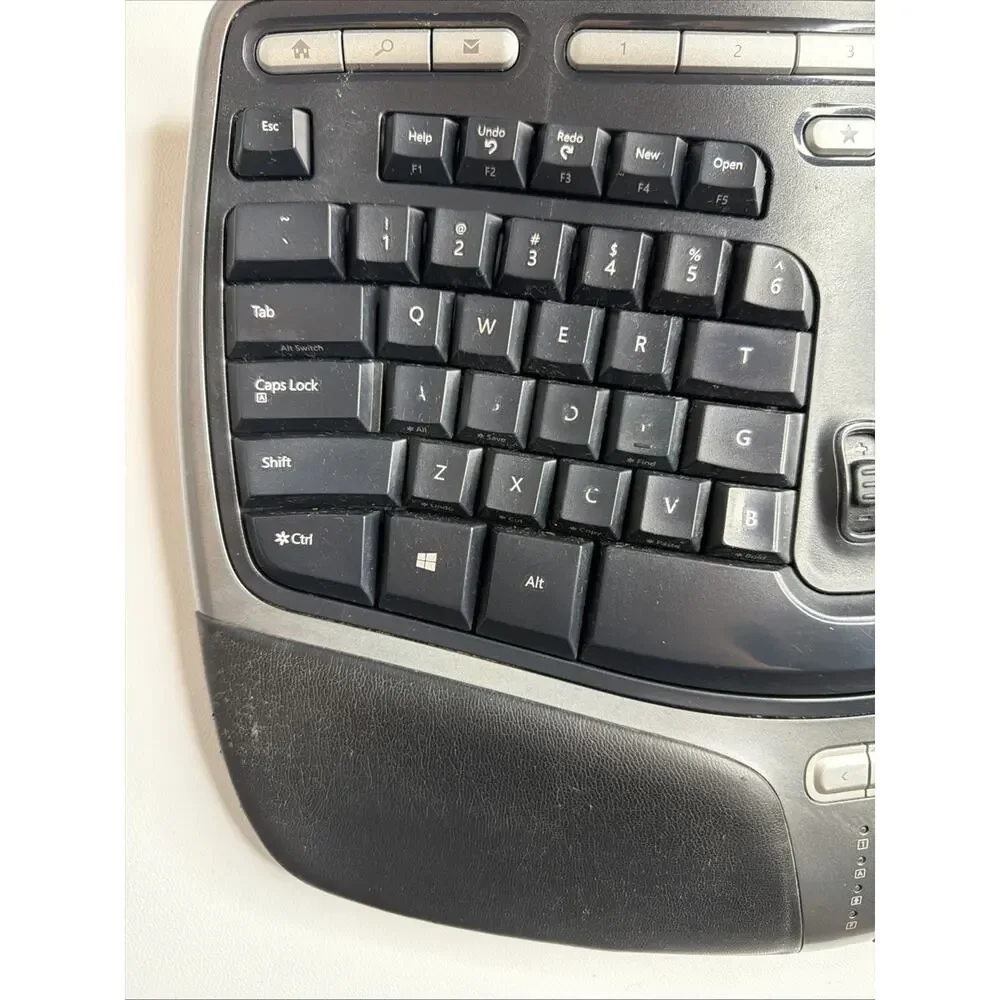 Microsoft Natural Ergonomic Keyboard 4000 v1.0 USB Wired Black